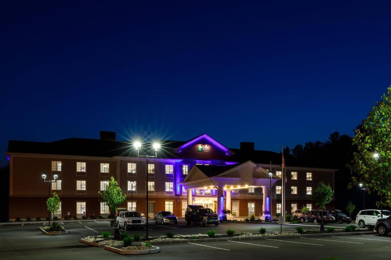 Holiday Inn Express & Suites - Sturbridge By Ihg Luaran gambar