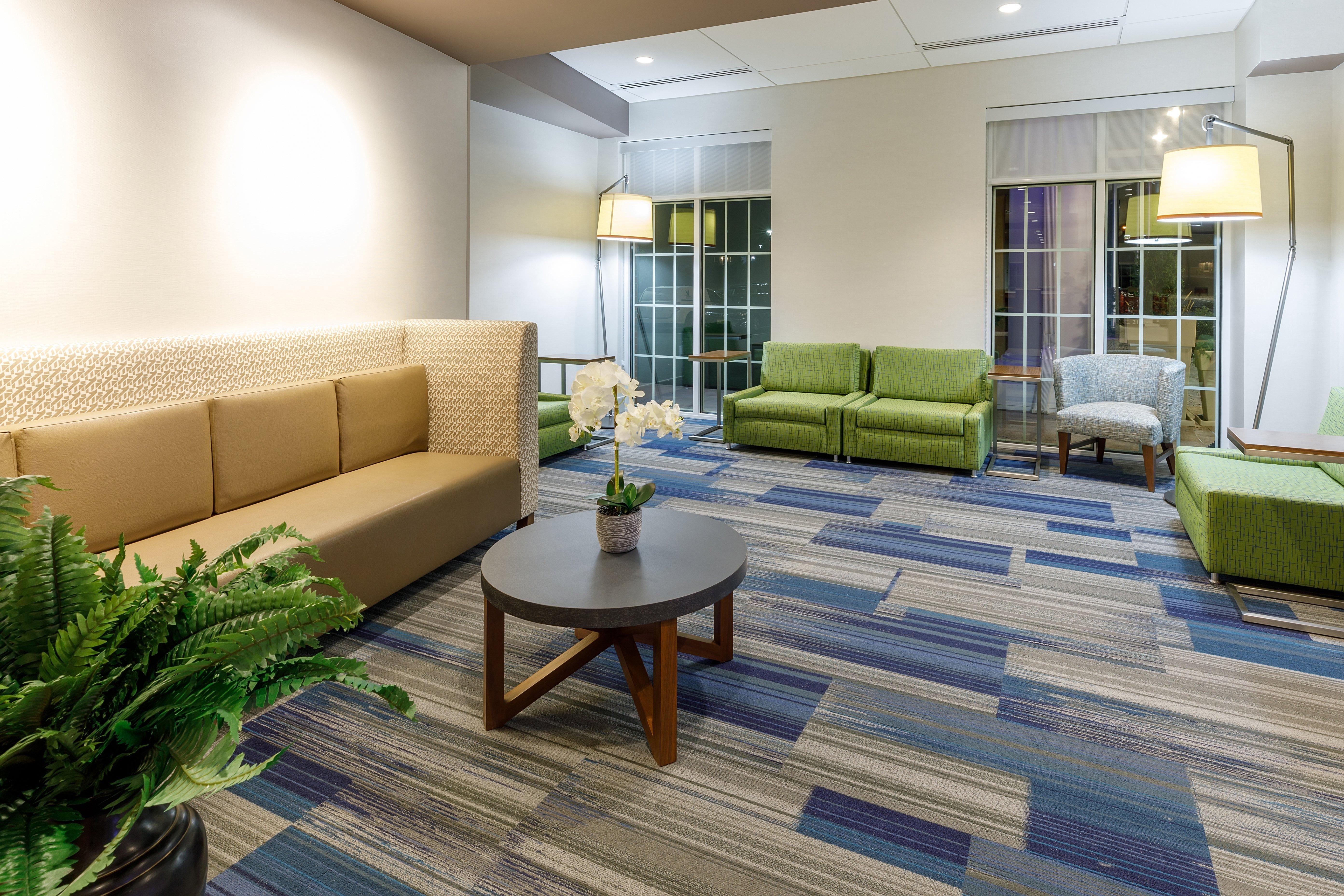 Holiday Inn Express & Suites - Sturbridge By Ihg Luaran gambar