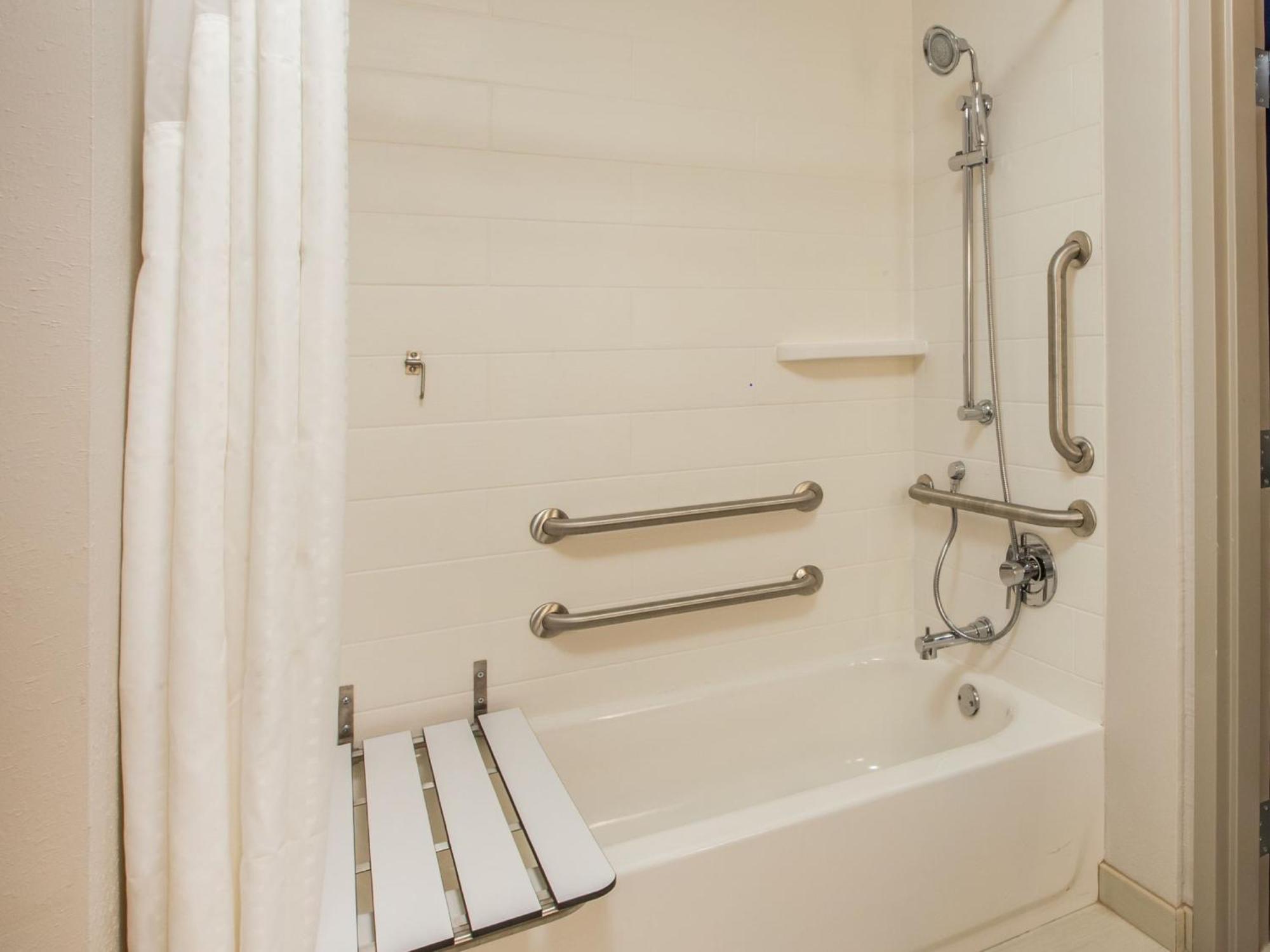 Holiday Inn Express & Suites - Sturbridge By Ihg Luaran gambar