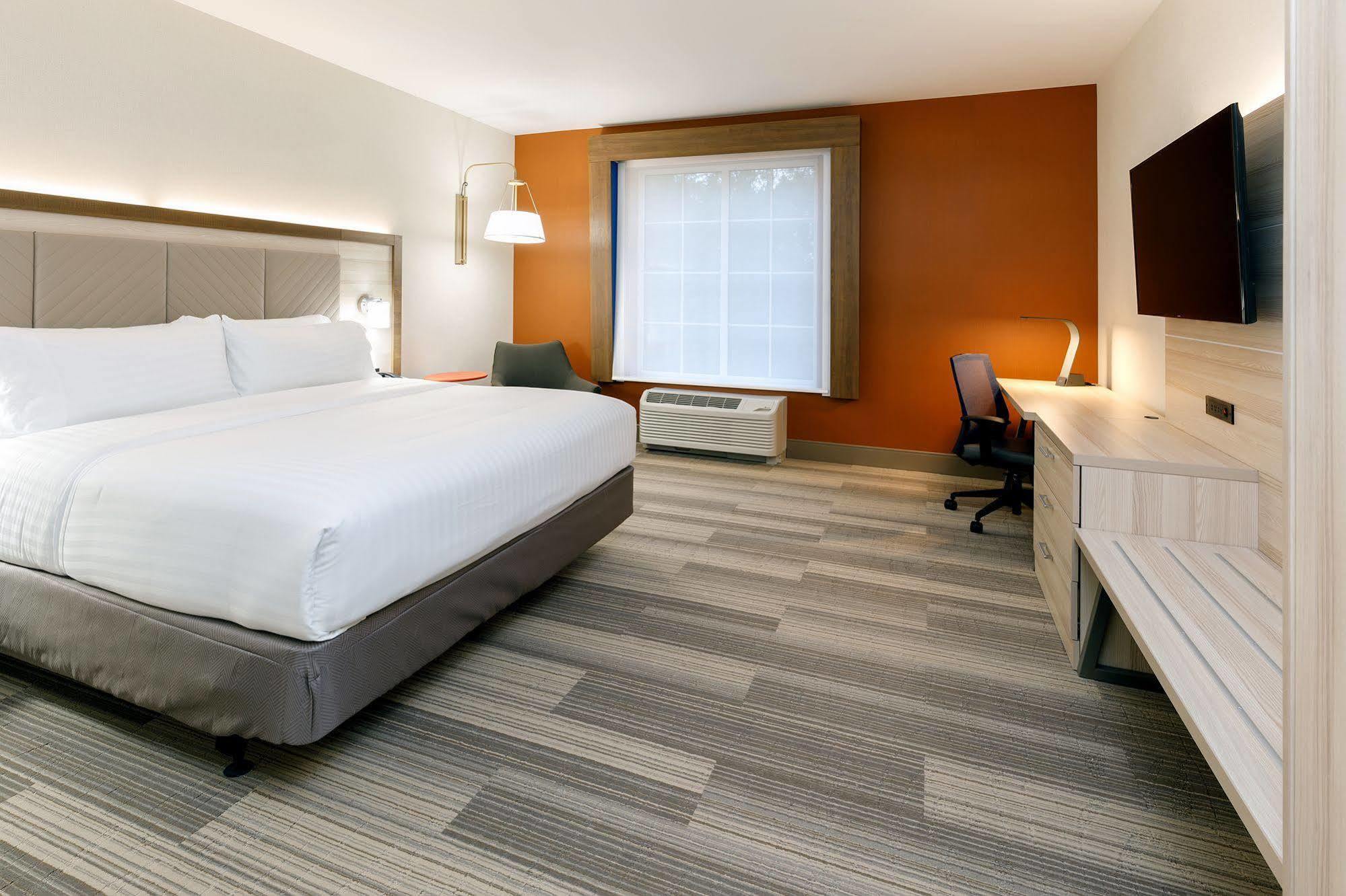 Holiday Inn Express & Suites - Sturbridge By Ihg Luaran gambar